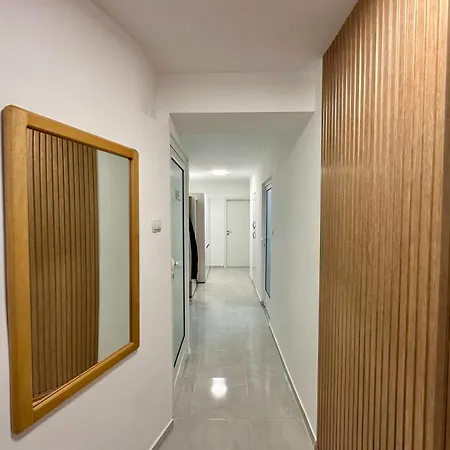 White Pearl - Location, Bright & Spacious, Newly Renovated 소피아