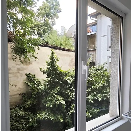 White Pearl - Location, Bright & Spacious, Newly Renovated Apartment