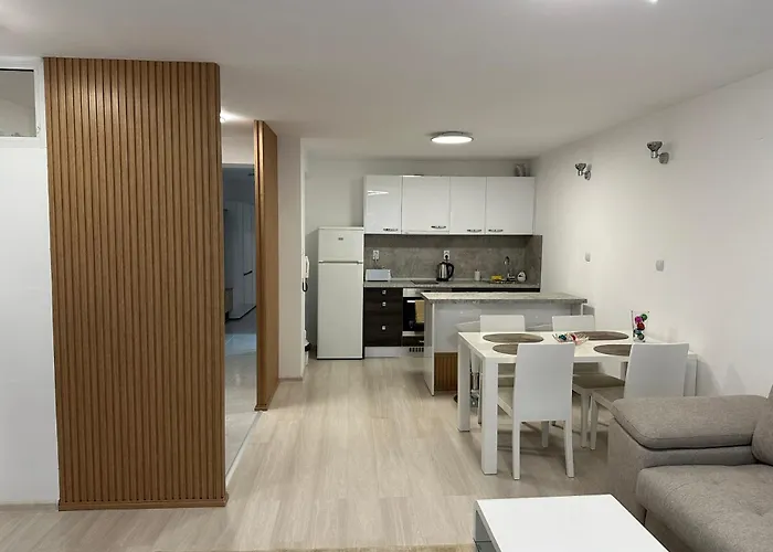 White Pearl - Location, Bright & Spacious, Newly Renovated Apartamento Sofía