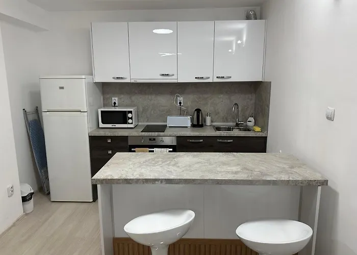 White Pearl - Location, Bright & Spacious, Newly Renovated Apartamento Sofía