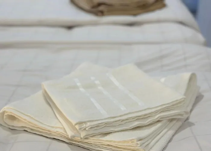 White Pearl - Location, Bright & Spacious, Newly Renovated Apartamento